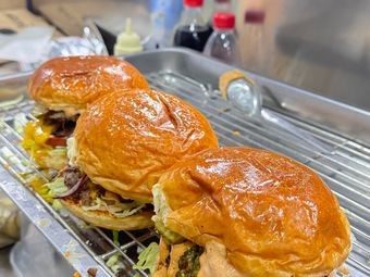 MONSTER Burger Store