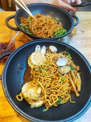 Rui Xiao Fu Small Pot Stewed Noodles (Hasi Wanda Store)