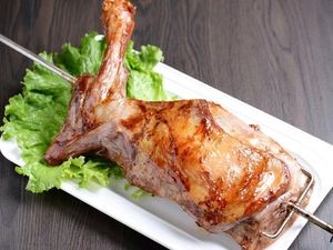Jixing Professional Lamb Leg Roasting (Zhujia Road Store)
