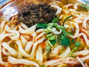 Lang Yi Jia Clay Pot Pork & Spicy Noodles (Xueyuan New Town Branch)