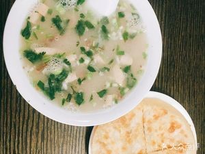 Halal Steamed Dumplings, Pastries & Mutton Soup (Songbai Street Branch)