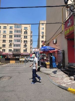 Bi Jie's Big Bowl Spicy Hot Pot (Minzhong Community Branch)