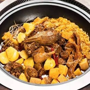 Wu Xiaohui Iron Pot Stew (Songpu Guanjiang International A Zone Branch)