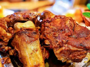 Yang's Signature All-you-can-eat Bone Pot Roast Beef