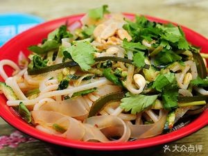 Chuan Tian Jiao Big Bowl Spicy Hot Pot & Noodle House (Xiangfang District Tongkuan Town Store)