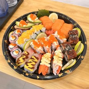 Longjiang Sirui Sushi Shop