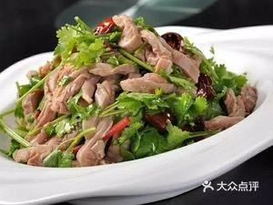 驴三件贵宾园
