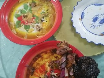 Mountain Village Free-Range Chicken Farmhouse