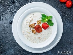 Medicinal Chicken Steamed with Nourishing Ingredients