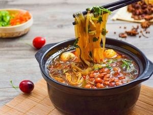 Clay Pot Rice Noodles Hot Pot (Jingkai District 6 Store)