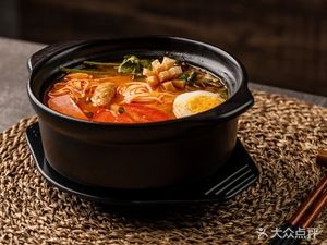 Ye Shi Fu Sichuan Tianjiao Spicy Hot Pot Rice Noodles (Pudong Mingzhu Branch)