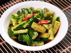Guan Ji Donkey Meat Steamed Dumplings and Farm Cuisine (Liangpin Bohong Zhufu Li 1st Phase Branch)