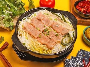 San Pin Ge Bridge Rice Noodles (Dazhong Ideal City Store)