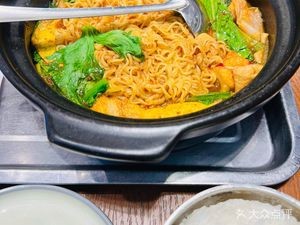 Gege Chongqing Chicken Pot (Jianqiao Garden West District Store)