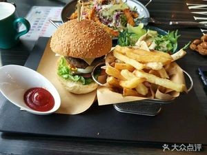 Grandfather's Kitchen Western Restaurant (Ji Da South Campus Branch)