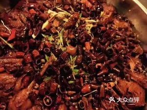 Fengfeng Dry Pot Spicy Duck Head (Longyu Honguan Branch)