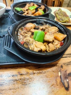 He Rui Secret Recipe Pork Rib Rice & Braised Chicken (Changchun Head Office)