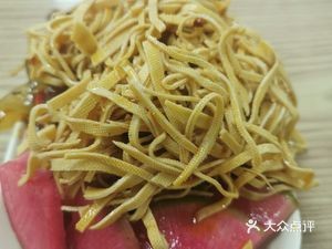 Mr. Zhao's 6-Yuan Hand-Stretched Noodles (Yijia Community Branch)