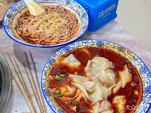 Sichuan Leshan Giant Buddha Changchun Clay Pot Stir-Fry Skewers (Fourth Police Station Branch)