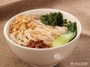 Chengyu Crossing the Bridge Rice Noodles Spicy Hot Pot (Bili Lake Branch)