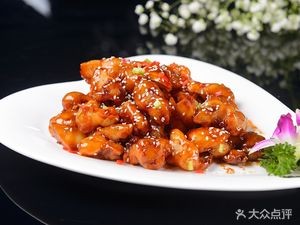 Uncle Lu's Braised Meat (Linjiang Xintiandi Tenshan Yuan Branch)