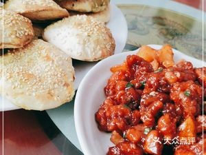 888 River Delicacies House