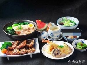 MISI焖肉饭·十八坪快餐店
