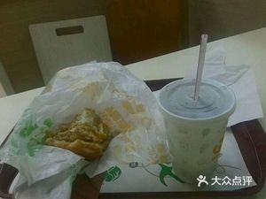 Wally's Fried Chicken & Burgers