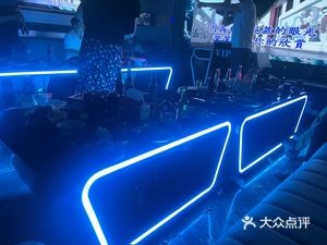 Half-City Smoke · Grilled Food · Music Bar