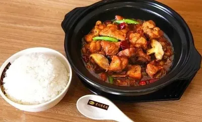 Yang Ming Yu Huangfen Chicken Rice (Student Street Branch)