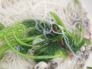 Shanggan Yizhong Mixed Noodles and Dumplings (Gaoqiao Branch Road Store)