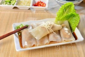 Juanji Guangdong Roast Meat Rice Noodle Rolls
