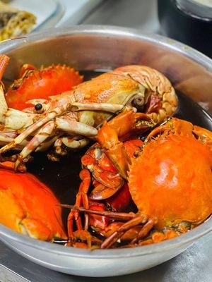 Zhou's Fish Soup Shop (Hongshan Bridge Community Branch)