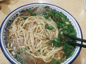 Lanzhou Noodles & Large Chicken Plate (Zhongshan West Road Store)