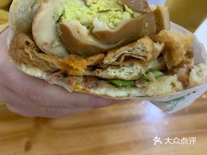 Cold Noodles & Beef Noodle Soup & Roujiamo (Xiangjiang Road Store)