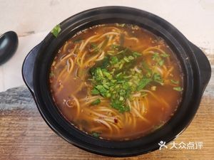 Chongqing Chicken Pot with Braised Pork Buns (Longjiu Center Branch)