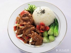 Lanzhou Beef Noodles with Large Pot Chicken