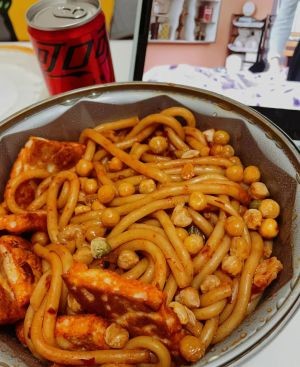 Huaxiao Xiao Xinjiang Fried Rice Noodles (Yuanshi Store)