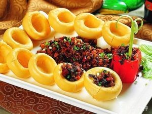 Gumi Xiang · Eight Treasure Porridge & Meat Pie King