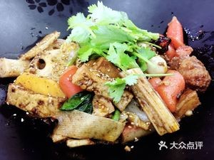 Qinhuang Mingyue Spicy Hot Pot (Letai Store)