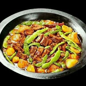 Xiang She Iron Pot Stew