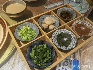 Street Kitchen · Braised and Grilled Delicacies