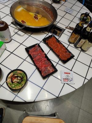 Luan Cheng Lingchen San Dian Hot Pot