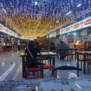 Bai Shi Le Food City