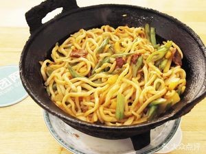 Xiao Lei Iron Pot Noodles (Huanle Hui Branch)