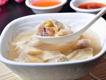 Guo Kui Sour Spicy Noodles (Dong Sanjiao Street Store)