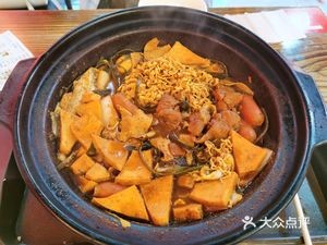 Yipin Xiang Chicken Stew (Shijiazhuang Baoneng Center Branch)