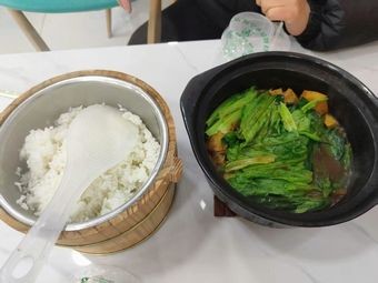 Zhang Ji Chongqing Chicken Pot (Huahan Branch)