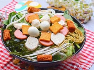 Shiqiao Yuan Yunnan Crossing Bridge Rice Noodles