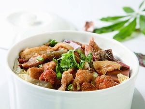 Iron Pot Noodle Soup (Shuian Huayuan Store)